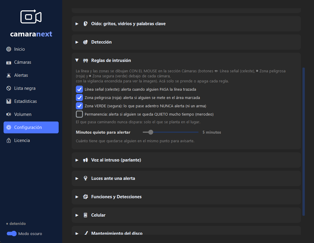 Panel de control de CamaraNext: configuración de detección, horarios y botón de pánico